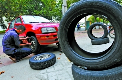 既當(dāng)被告又當(dāng)法官 汽車輪胎售后市場亂象調(diào)查